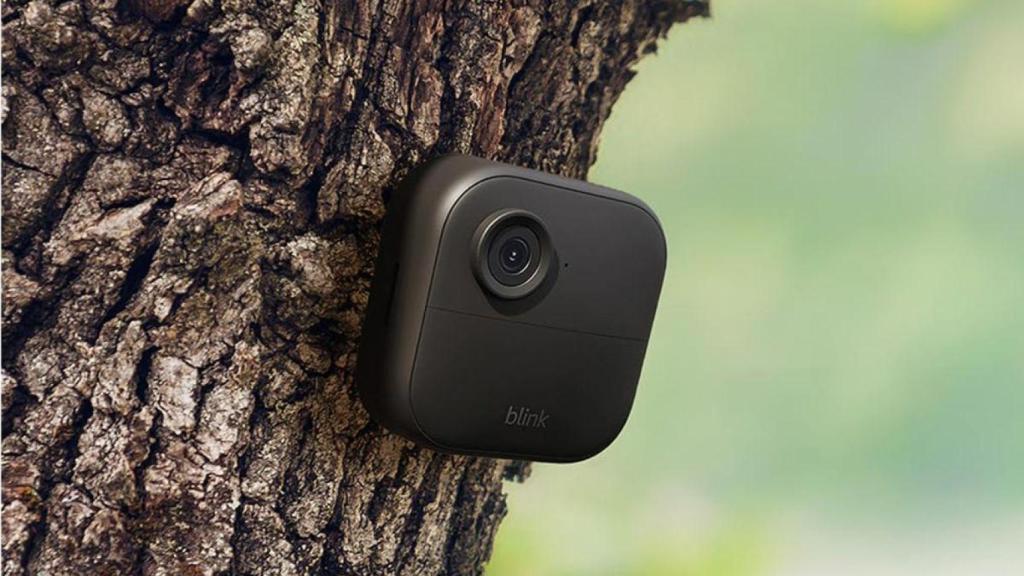 Esta es la cámara de seguridad más vendida de Amazon para proteger tu casa por dentro y por fuera