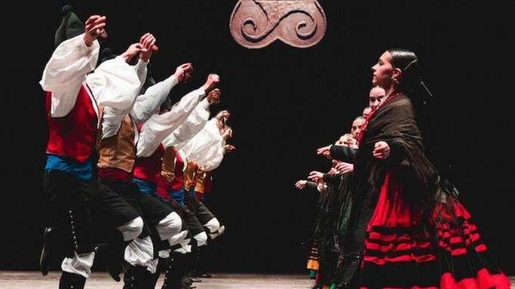 XLIII edición del Concurso de baile tradicional Xacarandaina.