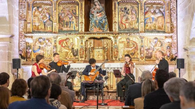 Pablo Sáinz-Villegas y el Cuarteto Casals en uno de los conciertos de La Rioja Festival en Sajazarra. Foto: Rafa Lapuente.