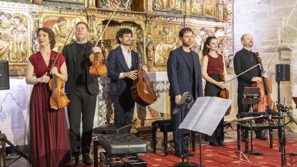 Pablo Sáinz-Villegas y el Cuarteto Casals en uno de los conciertos de La Rioja Festival en Sajazarra. Foto: Rafa Lapuente.