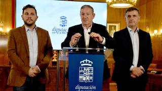 Javier Faúndez, Víctor López de la Parte y Ramiro Silvia, en el salón de plenos de la Diputación de Zamora