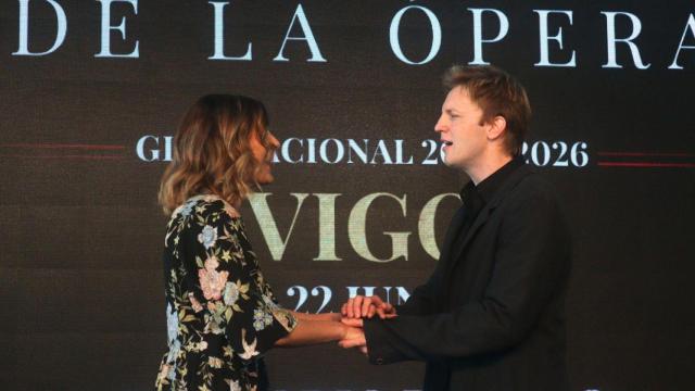 Laura Enrech y Guido Balzaretti, representante a los personajes Christine Daaé y Raoul, de 'El Fantasma de la Ópera'
