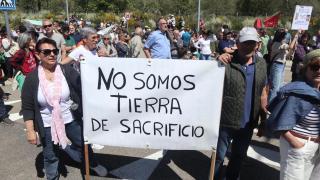 Concentración convocada por la Alianza UPA-COAG para protestar por la supresión de paradas del AVE en Sanabria