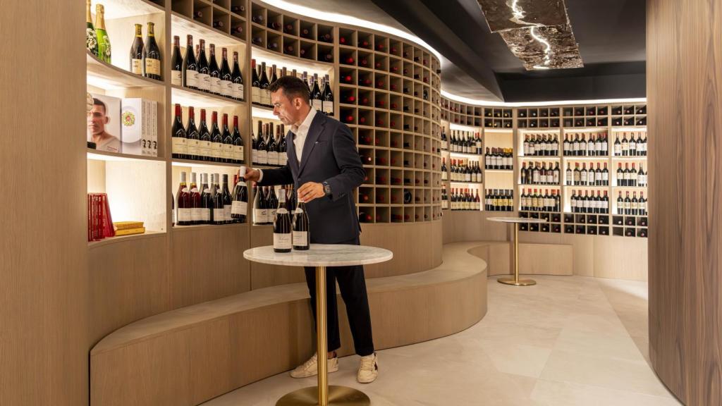 Marcos Granda en la bodega de Skina.