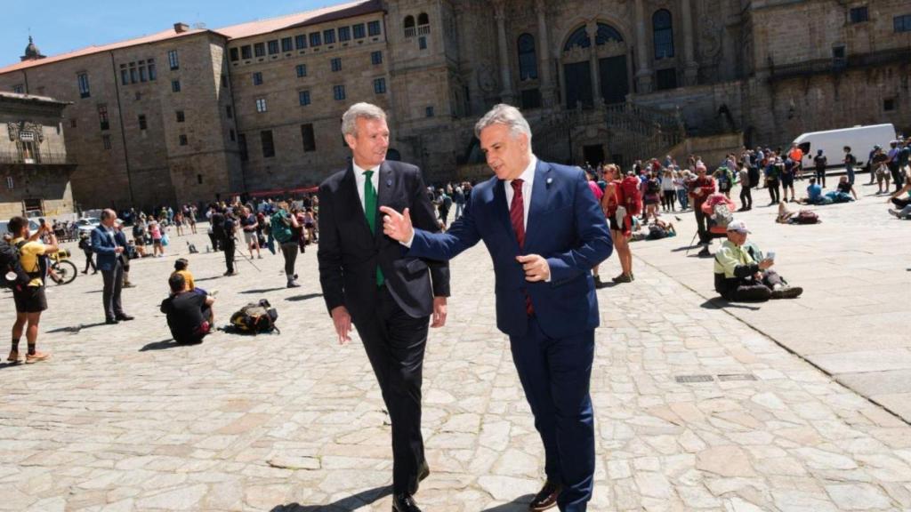 El presidente de la Xunta, Alfonso Rueda, y el gobernador de la provincia argentina de Córdoba, Martín Llaryora.