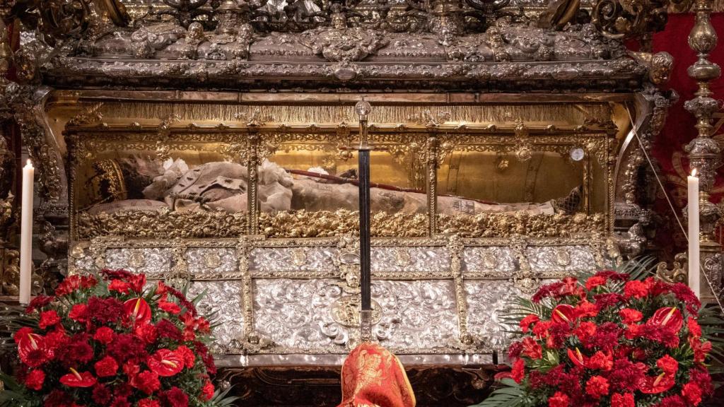 Apertura de la urna de San Fernando en 2023.