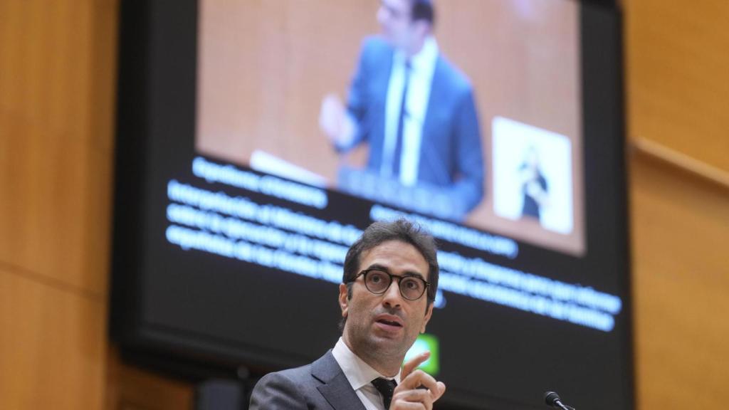 Carlos Cuerpo, ministro de Economía, Comercio y Empresa, durante el Pleno del Senado del martes.