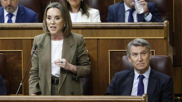 La secretaria general del PP, Cuca Gamarra, este miércoles en la sesión de control al Gobierno.