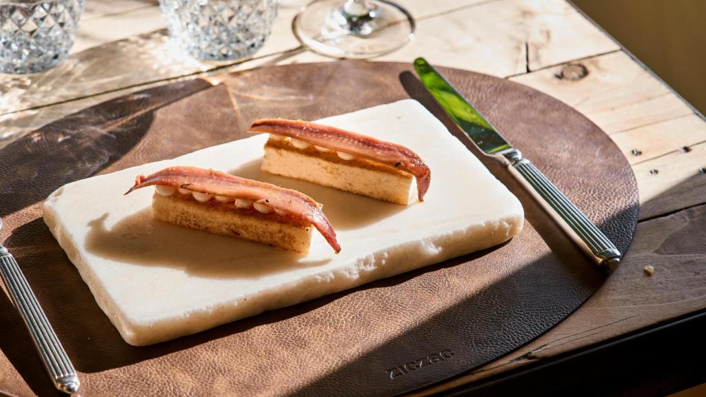 Brioche con anchoa de Tinglado, Madrid.