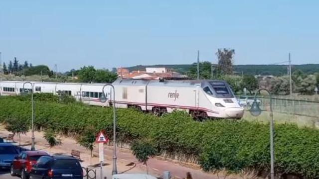 Imágen del tren parado en Talavera de la Reina.