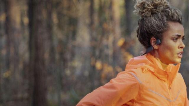¿Conoces los auriculares de conducción ósea? Estos de Philips te van a cambiar la vida ¡y a mitad de precio!