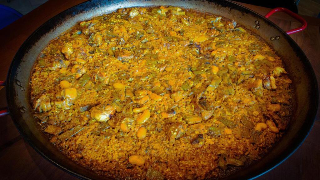 Una paella valenciana.