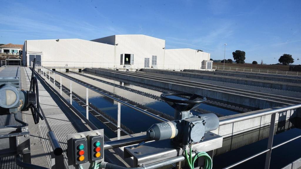 El sistema de abastecimiento a la Llanura Manchega tiene su estación de tratamiento de agua potable en la localidad conquense de Saelices.