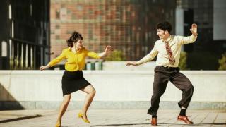 Dos bailarines de swing.