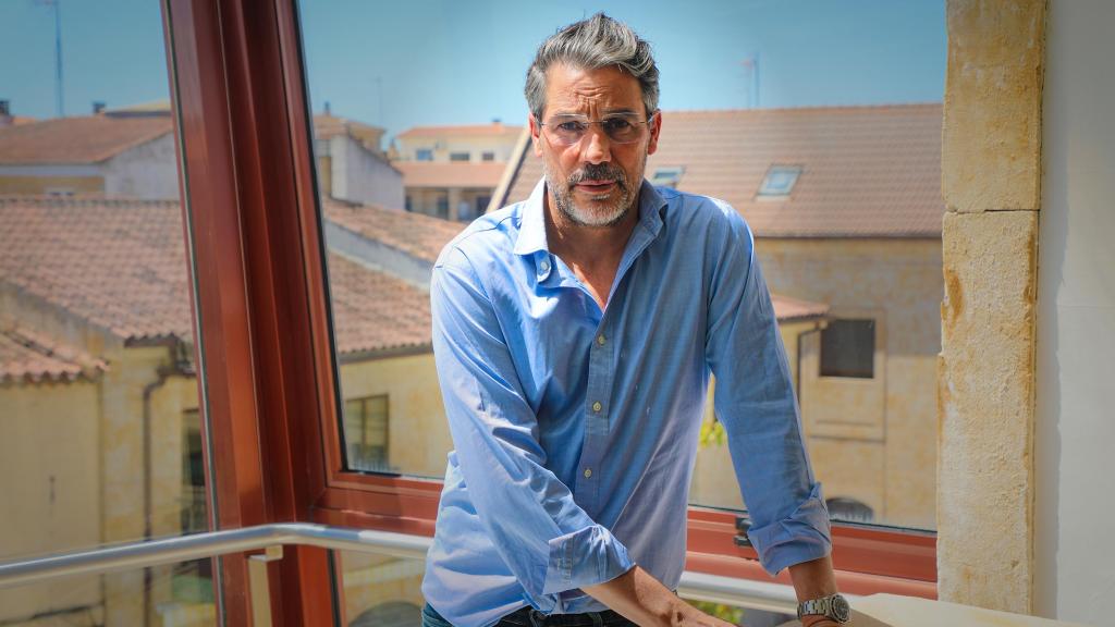 Ángel Luis Peralvo, alcalde de Villamayor, en una entrevista para EL ESPAÑOL de Castilla y León