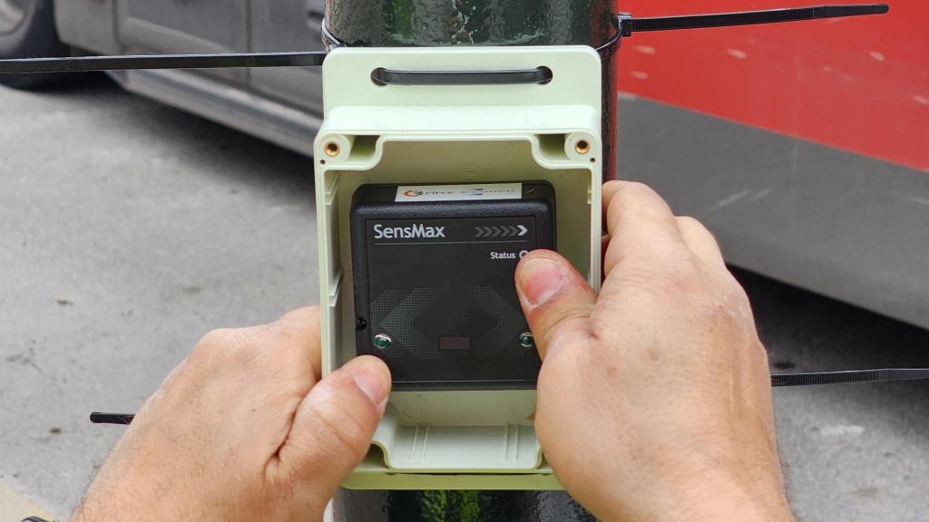 Un radar de peatones que se ha instalado en el barrio para llevar a cabo el proyecto.