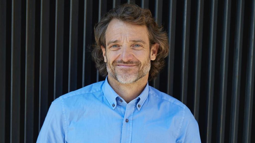 El doctor Javier Albares.