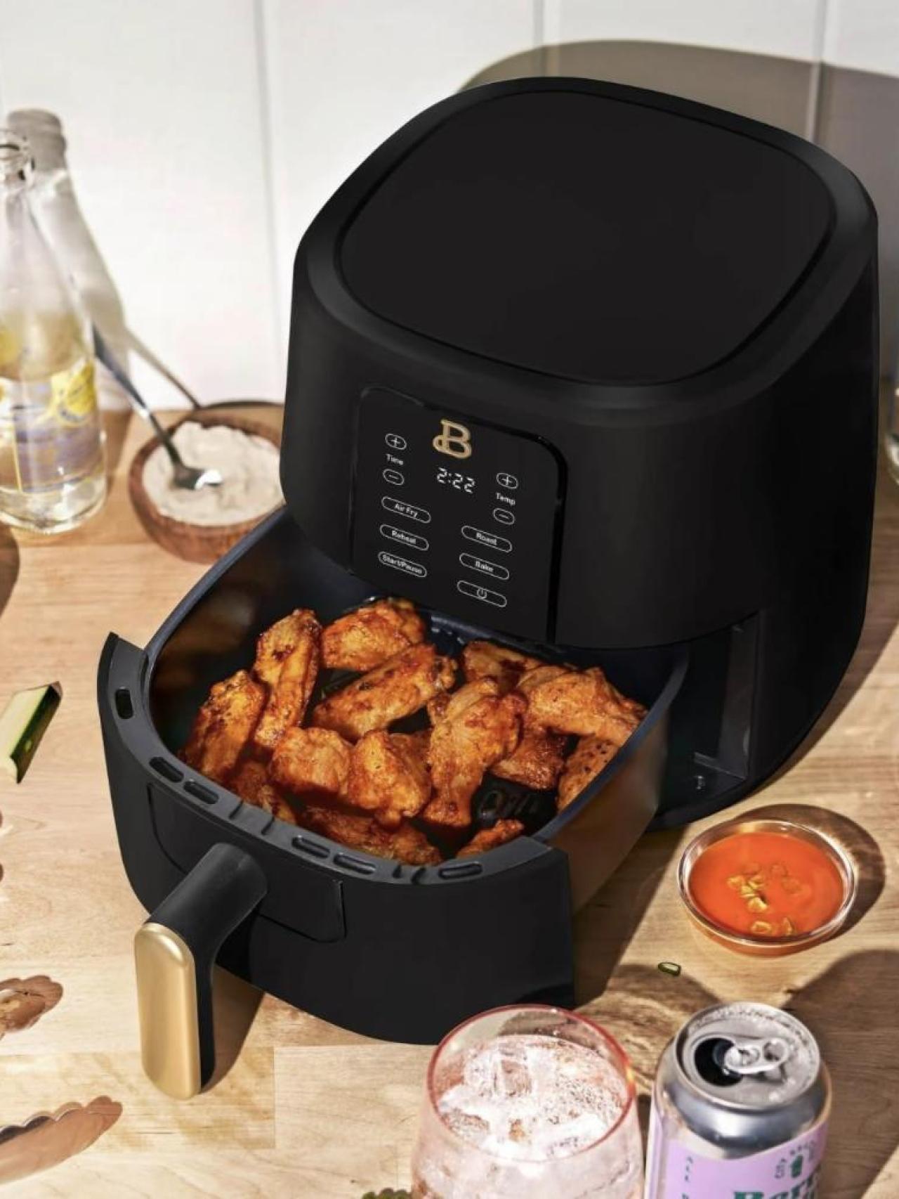 Esta freidora de aire de Walmart cuenta con decenas de reseñas positivas.