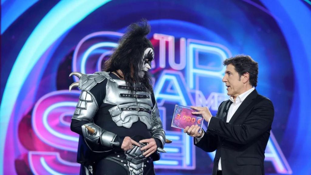 Bertín Osborne como Kiss junto a Manel Fuentes en 'Tu cara me suena'.