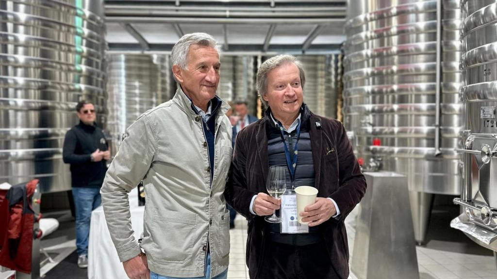 François Lurton junto a su hermano Jaques en el Château La Louvière, en la región de Pessac Léognan.