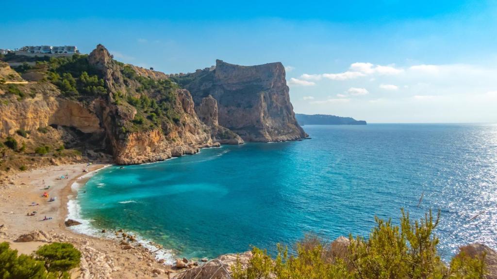 Una de las calas de Alicante.