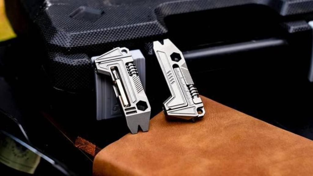 Mini herramienta portátil con 8 funciones