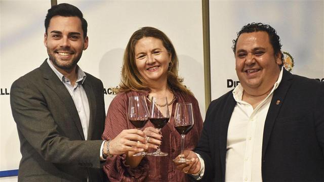 De izquierda a derecha: Roberto Migallón, Cristina Gil y Raúl Gómez