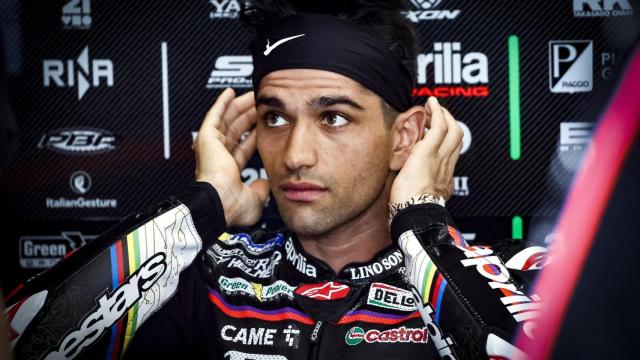 Jorge Martín, en el box de Aprilia