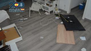 Imagen del interior de la vivienda donde se produjeron los hechos, en la zona norte de Málaga.