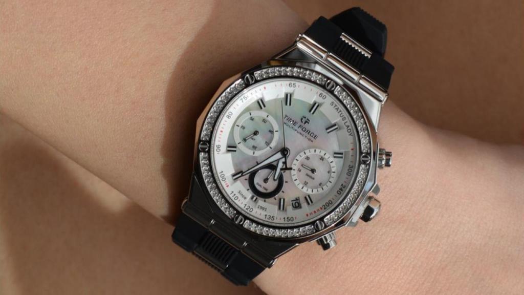 Modelo Status Lady de la marca Time Force.