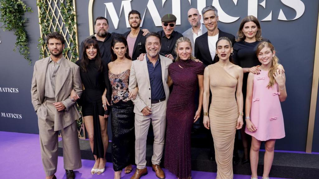 Elsa Patay y el elenco de Matices en la presentación de Madrid.