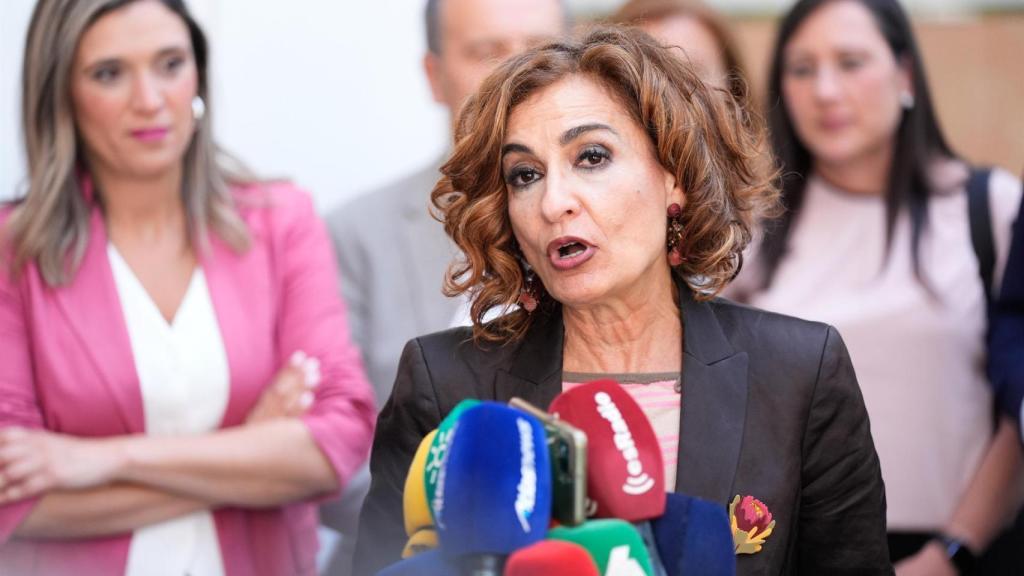 La vicepresidenta del Gobierno María Montero en el Parlamento andaluz.