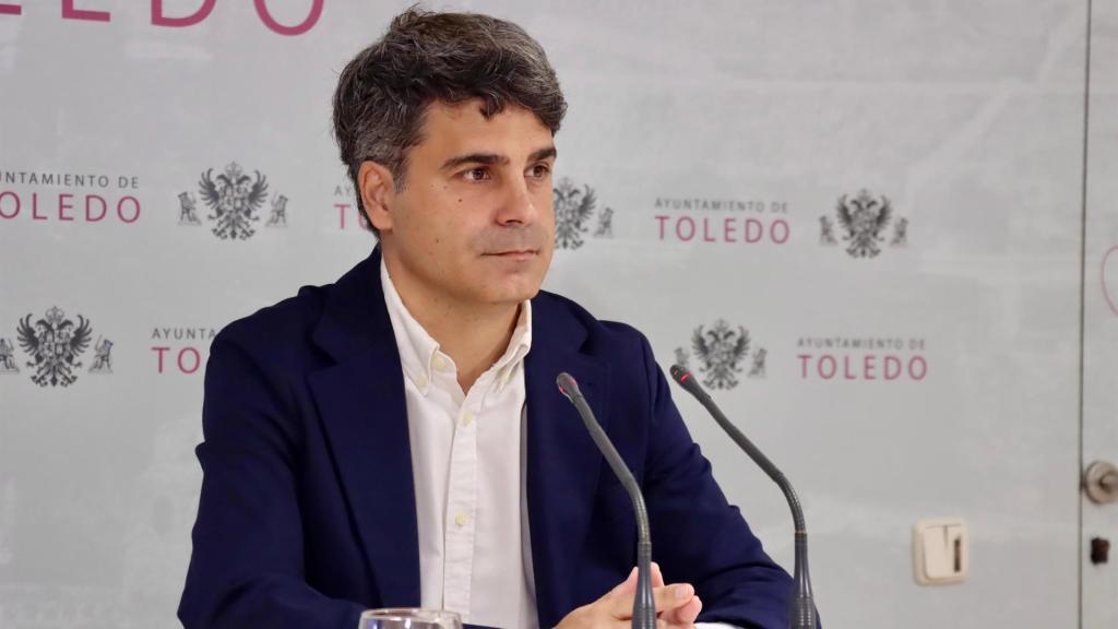 El portavoz municipal Juan José Alcalde, durante una rueda de prensa.