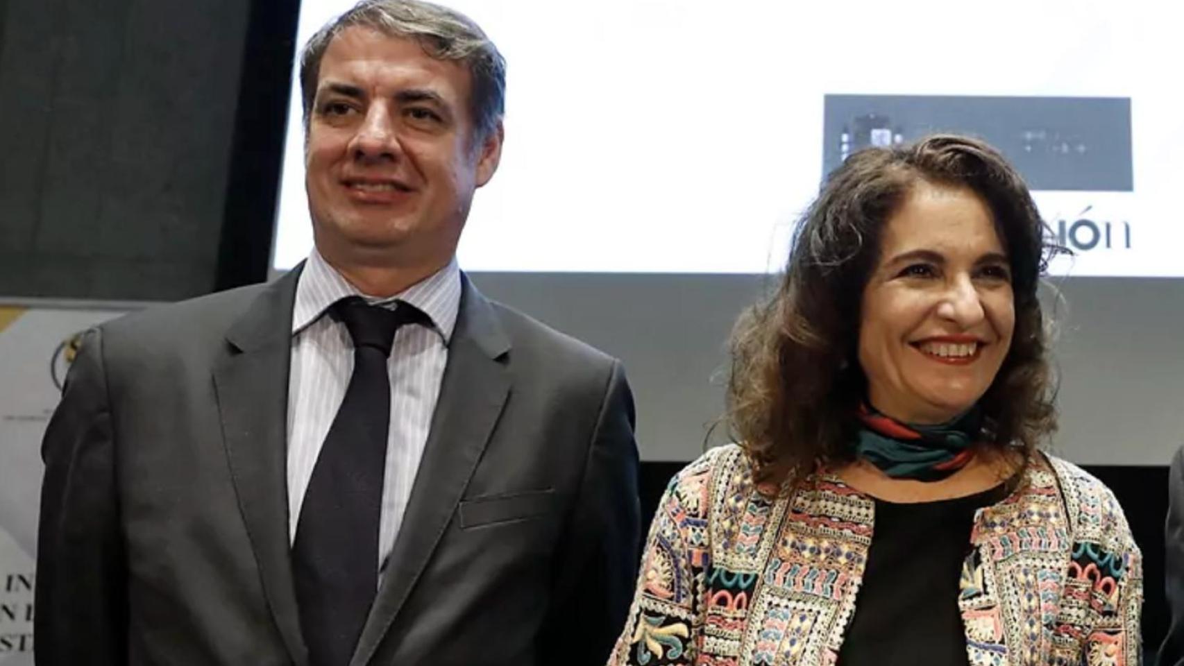 Vicente Fernández, detenido este miércoles, y la vicepresidenta María Jesús Montero.