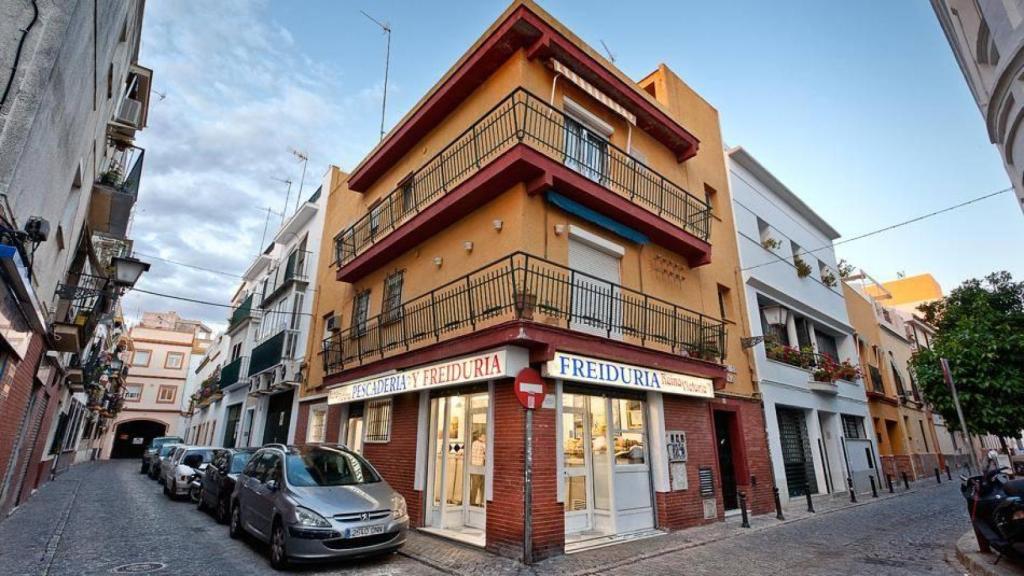 El exterior de Freiduría Reina Victoria.