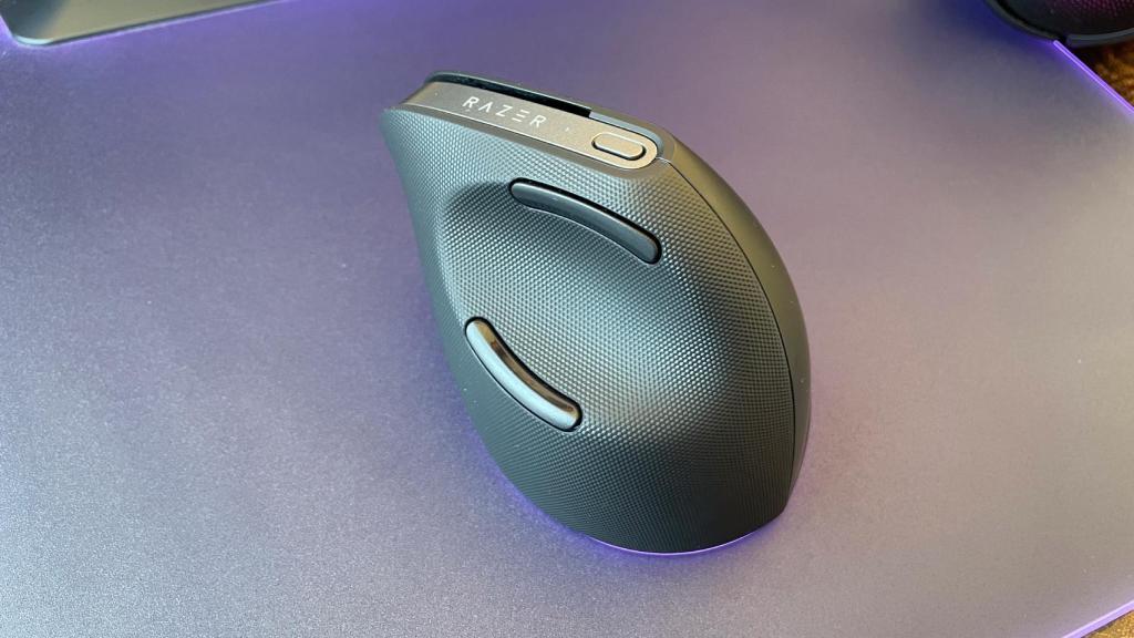 El Razer Pro Click V2 Vertical Edition.