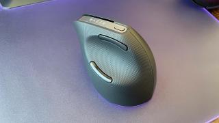 El Razer Pro Click V2 Vertical Edition.