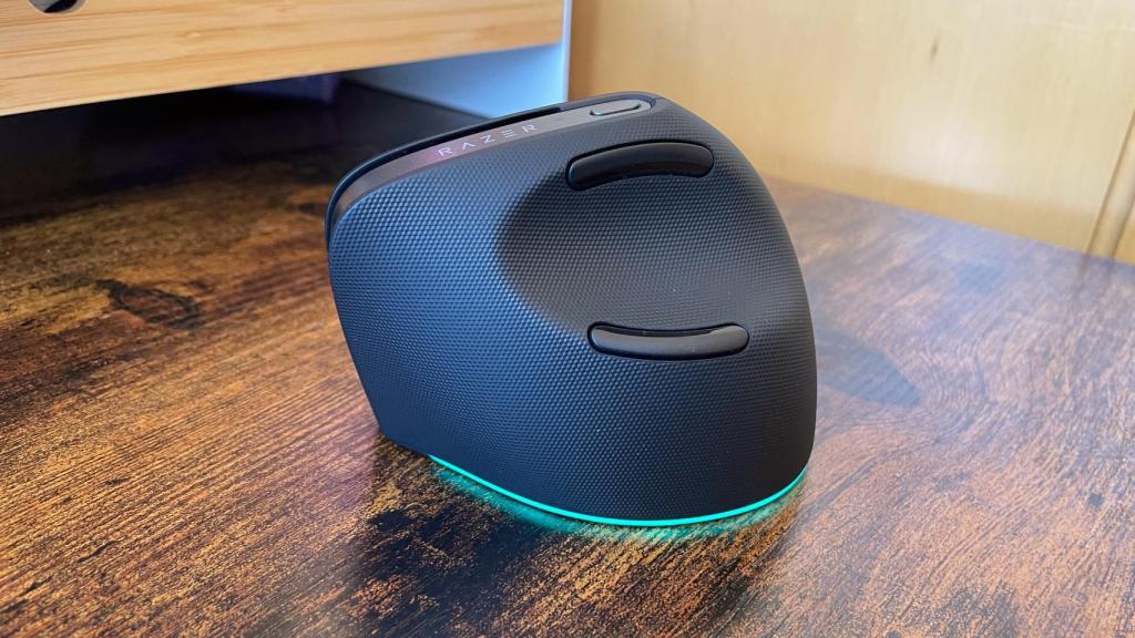 El Razer Pro Click V2 Vertical Edition.