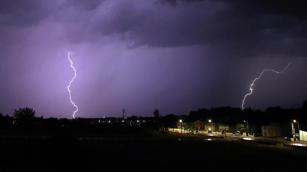 Imagen de archivo de una tormenta en la provincia de León