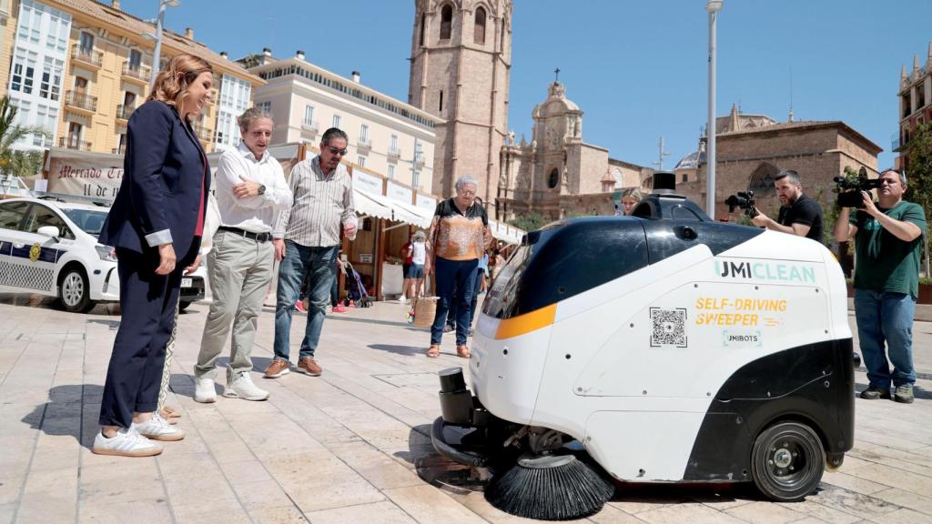 Vehículo de limpieza robotizado en Valencia.