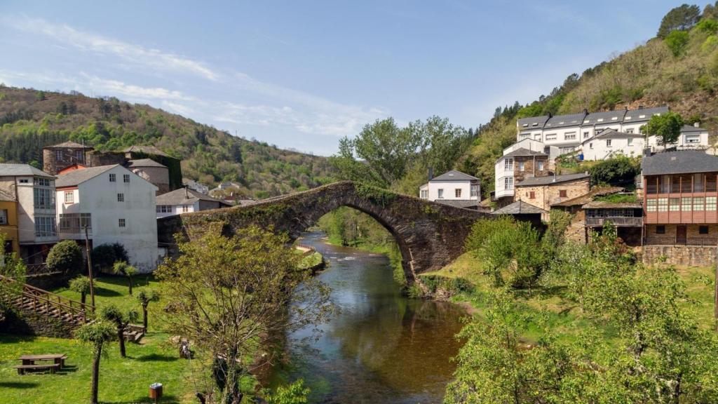 Puente medieval en Navia de Suarna