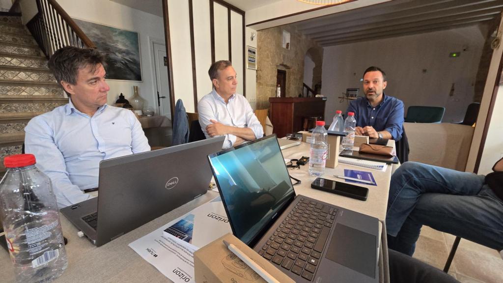 Enrique García Escribano, Miguel Angel Prieto (ambos Nuek) y Ángel Pineda (Orizon)