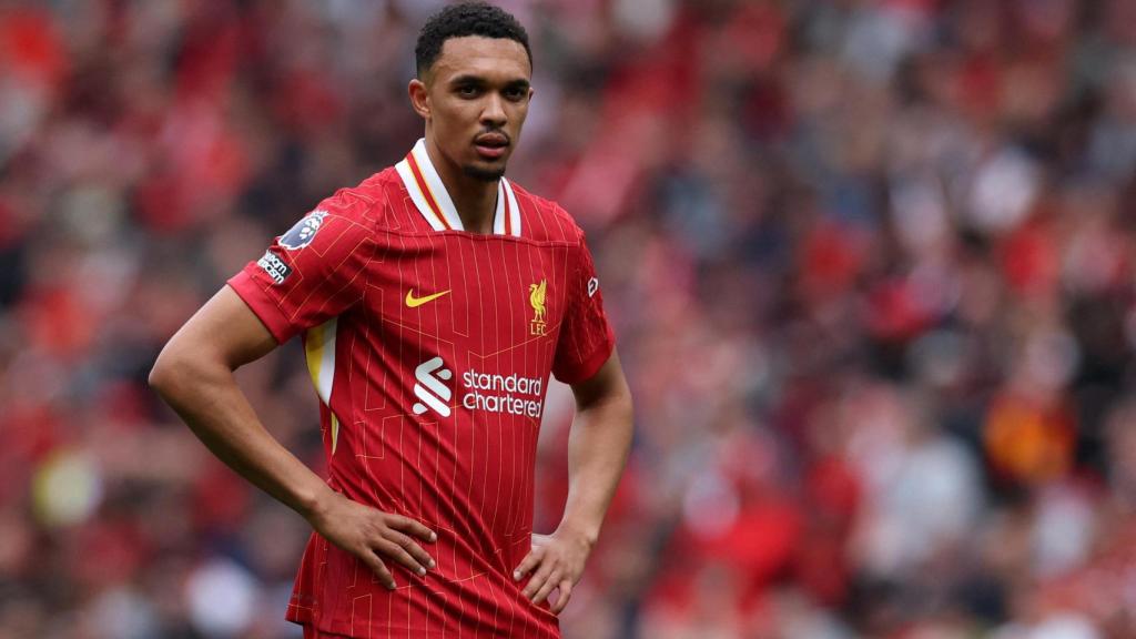 Arnold, durante un partido con el Liverpool.