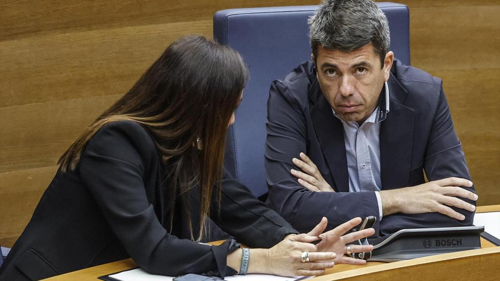 La consellera de Hacienda, Ruth Merino, junto al presidente de la Generalitat, Carlos Mazón. Rober Solsona / EP