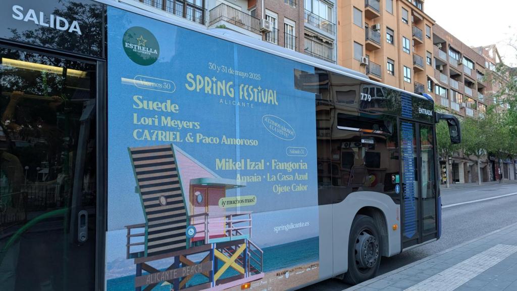 Uno de los autobuses TAM en Alicante esta primavera.