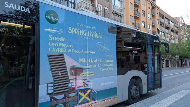 Uno de los autobuses TAM en Alicante esta primavera.