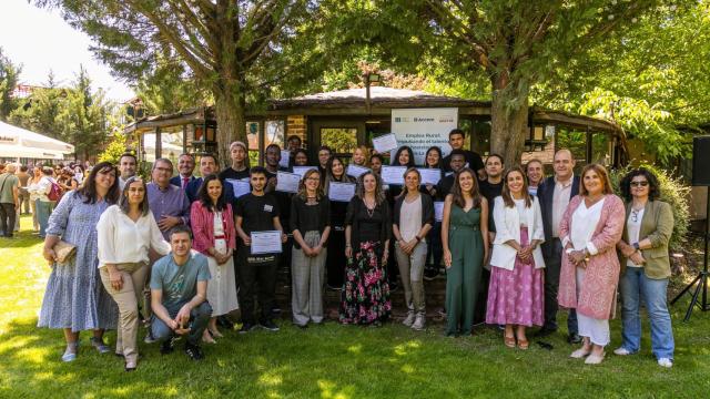Los graduados en el programa Emplea Rural.