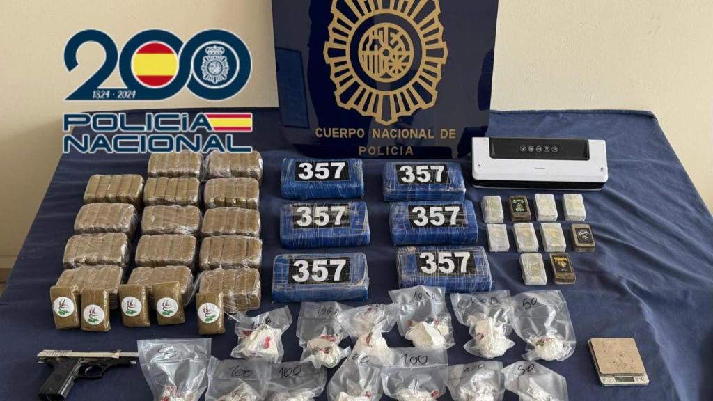 Detienen a dos personas en A Coruña y en Miño por tráfico de drogas.