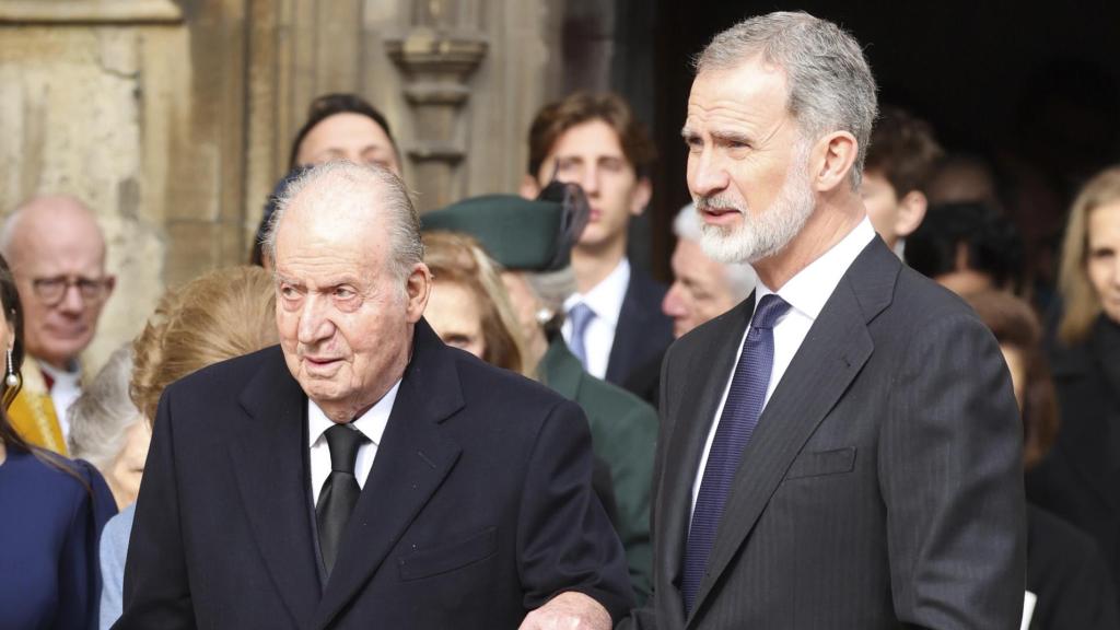 El rey emérito Juan Carlos y el rey Felipe VI.