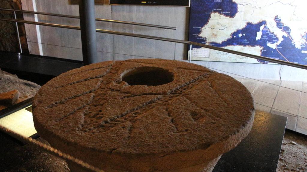 Antigua base de la lámpara de aceite de la Torre de Hércules.